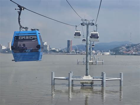 pareja aerovia|Teleférico Ecuador: Pareja demandará empresa que filtró